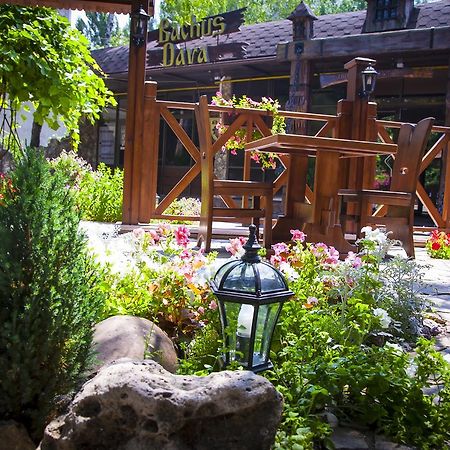 Hotel Bachus Kişinev Dış mekan fotoğraf