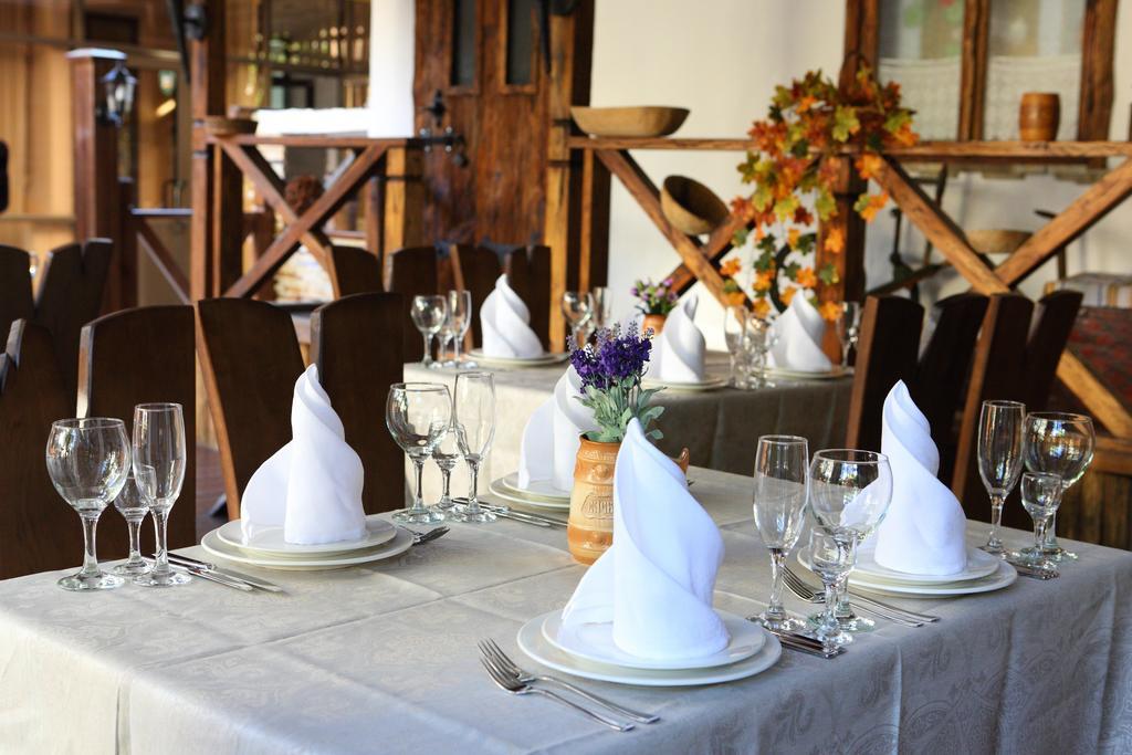 Hotel Bachus Kişinev Oda fotoğraf