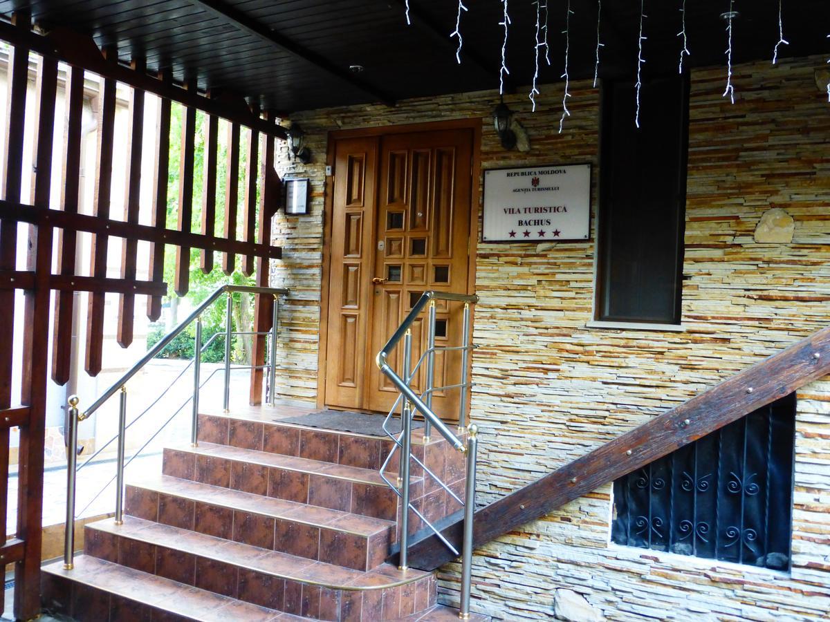 Hotel Bachus Kişinev Dış mekan fotoğraf